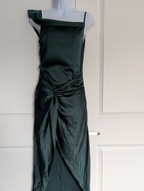 NWT SHEIN Dark Green One-Shoulder Satin Twist Dress